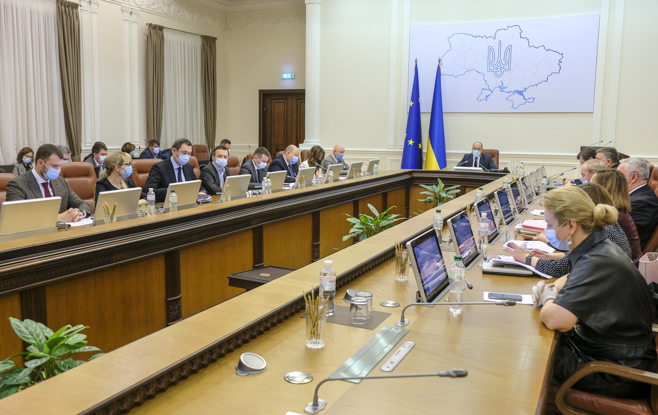 В тени Зеленского: как работает Кабмин Дениса Шмыгаля